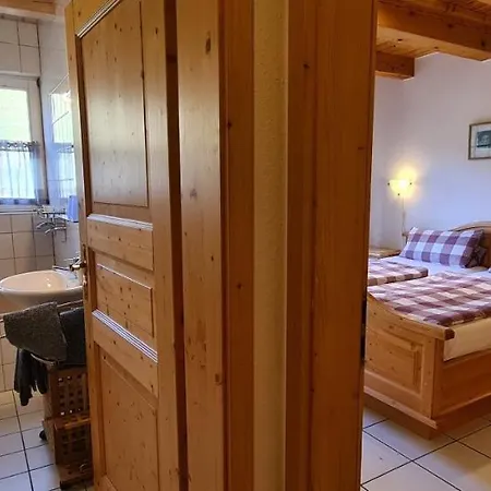 Hotel apartamentowy Ehrenmaettlehof Faisst 4*
